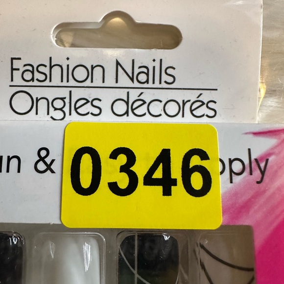 🩷5/$10 Black and White Fashion Nails - Picture 5 of 5